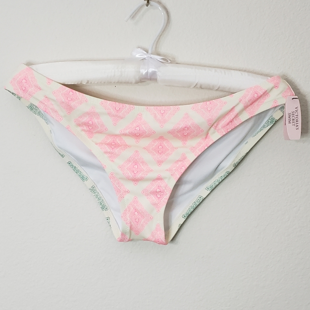 NWT Victoria Secret bikini bottom large